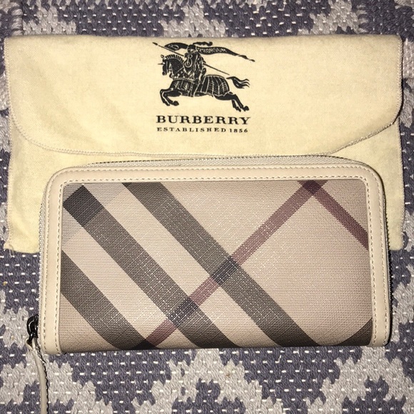 Burberry Accessories - Burberry Large Wallet